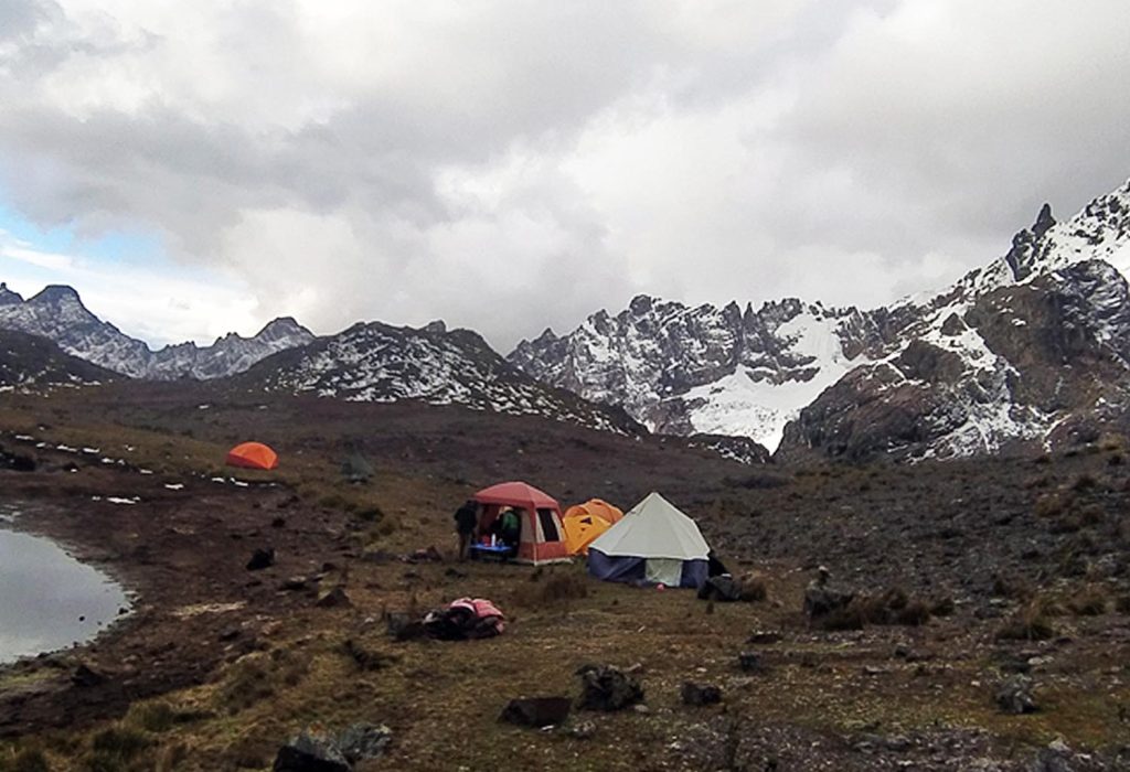 Ascent of Huasacocha Mountain (5467m)