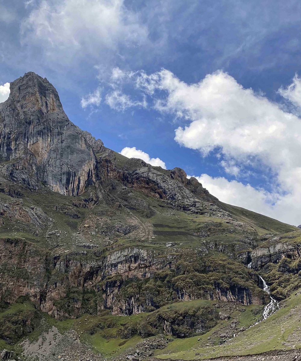 Rock Climbing: Sacred Valley – Lamay